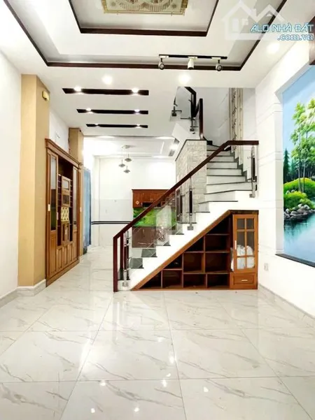 4x15m Sân xe✅️ Nhà thuê đẹp mới Gò Vấp 4PN Sân thượng✅️Hẻm xe hơi Phạm Văn Chiêu