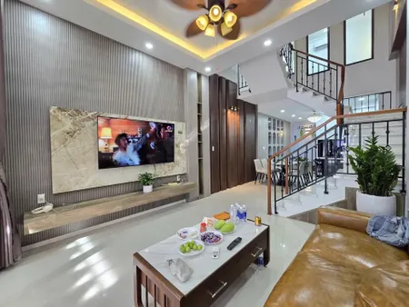 NHÀ ĐẸP 3 TẦNG FULL NỘI THẤT – ĐƯỜNG 7.5M PHÚ XUÂN, GẦN BIỂN, LIÊN CHIỂU –  CHỈ 6.85 TỶ