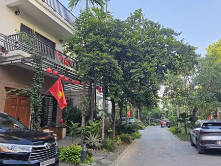Bán biệt thự trầu cau 3.5 tầng. Chếch bể bơi. Thông 2 đầu. Diện tích đất 144m. Phường võ cường bắc ninh