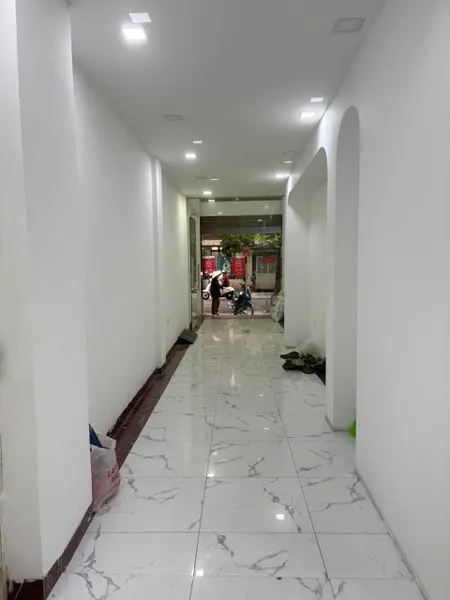 Cho thuê nhà Mặt Phố Đội Cấn, 7 tầng x 70m2, mặt tiền  3.9m, Spa, Trung tâm, VPcty