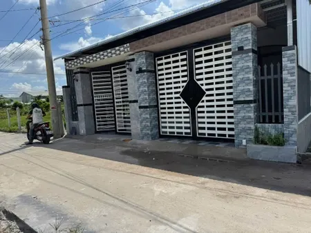 Bán nhà 92m2 đường Trần Quang Đạo, Củ Chi, dân cư hiện hữu, SHR, 2 tỷ