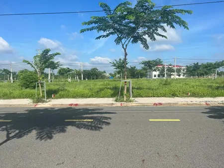 Lô đất full thổ cư ở KDC Lộc Phát 100m2 giá chỉ 799tr phường Long Nguyên Lh 0902549011