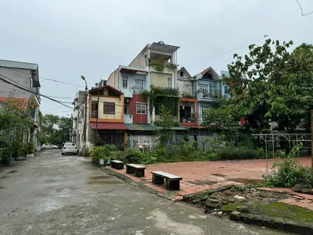 Cần bán gấp nhà cấp 4 tại ngõ Phố Hàng phường Phú Thịnh, TX Sơn Tây, HN, ngõ to như phố