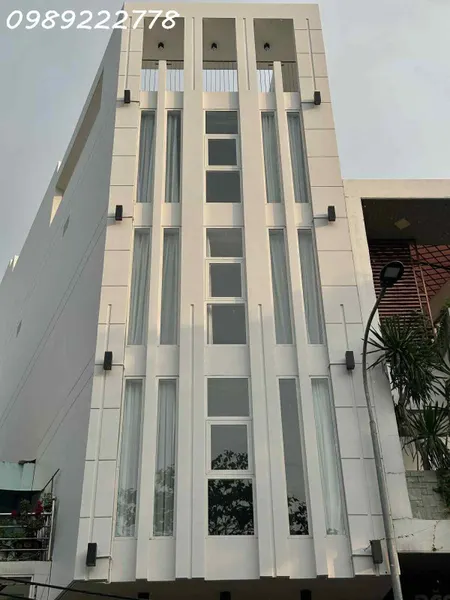 BÁN NHÀ  MẶT TIỀN 6 TẦNG NGAY ÚT TỊCH GIAO HOÀNG SA, P4 TÂN BÌNH - 78M2 (5.5x15) - 11 PHÒNG CAO CẤP - THANG MÁY, FULL NỘI THẤT NHƯ ẢNH.