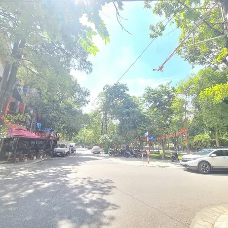 Bán nhà 3 tầng. Diện tích đất 78.2m. Mặt đường nguyễn quan ca. Cạnh vườn hoa. Khu suối hoa. Phường kinh bắc bắc ninh