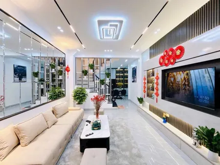 Nhà Đẹp! Xuân Thuỷ ,Gần Oto,Ngõ Nông,DT:39/42m2 x 4Tầng,Giá:  10.6 Tỷ Cầu Giấy