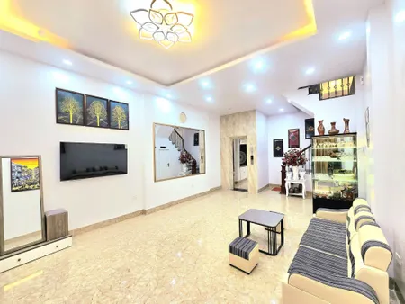 Siêu Phẩm! Đường Láng,Gần Oto,Thang Máy,DT: 41m2 x 6Tầng,MT: 4.8m,Giá: 13.5 tỷ Đống
