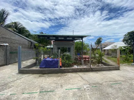 Cho thuê nhà DT : 288m2 , 3pn, 1wc , 1pk , sân vườn rộng rãi thoáng mát , không gian yên tĩnh