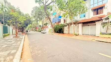 BÁN BIỆT THỰ KHU ĐÔ THỊ MỄ TRÌ HẠ – NAM TỪ LIÊM – DIỆN TÍCH 181M² – 5 TẦNG THANG MÁY – MẶT TIỀN 10M – GIÁ 75 TỶ