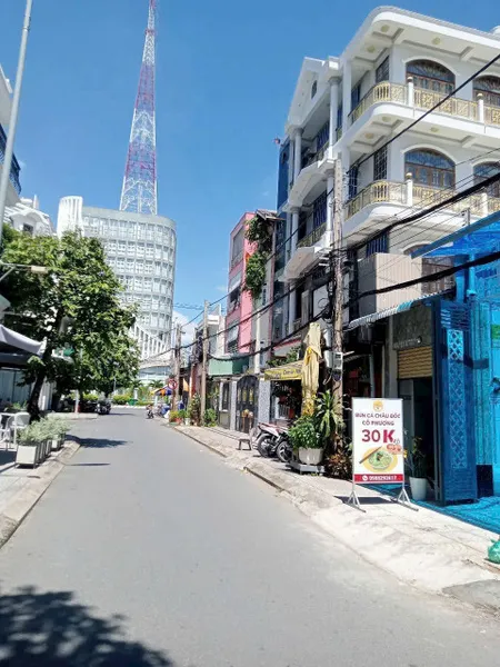 Bán nhà 1 trệt, 1 lầu 113.1m² ngang 5.8m giá 5.5 tỷ 2 mặt tiền khu nhà ở Vincom Shophouse phường 4 nay là phường Phước Hậu, tỉnh Vĩnh Long