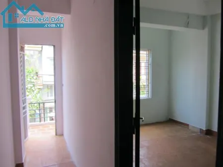 cho thuê nhà RIENG Trong ngõ 624 Minh Khai, cách Time City
