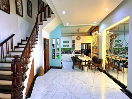 Chính chủ Bán nhà ngõ 16 Hoàng Cầu, Đống Đa 48m 5 tầng ô tô kinh doanh 16.9 tỷ