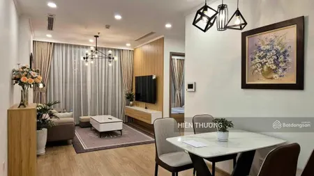 Bán gấp căn hộ h2 hoàng diệu q. 4, dt 69m2 gồm 2pn 2wc, có sẵn nội thất, giá 1 tỷ 720, có sổ hồng