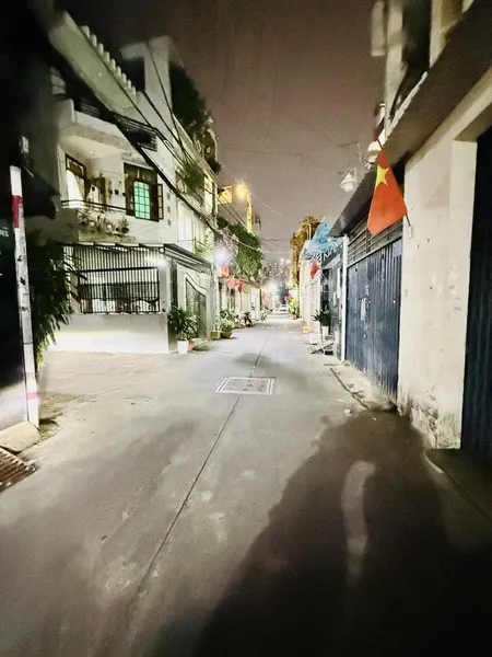 HẺM XE HƠI THÔNG NGUYỄN SƠN – NHÀ MỚI 4 TẦNG – 50M² VUÔNG A4 – NHỈNH 7 TỶ TL