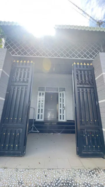 Bán nhà SR,TC, gần cây xăng 26, đường nhựa 6m thông, chỉ 2 tỷ 590
