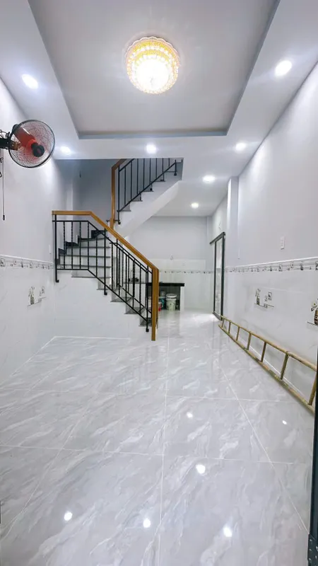 NHÀ ĐẸP MỚI ĐÚC BÊ TÔNG 
CÓ 2 TỶ NHỈNH Q4 HẺM NGANG 3.5 M
