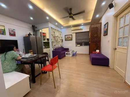 Chị gái chuyển công tác cần bán gắp căn 69m toà nơ 2 pháp vân hà nội nhà đẹp