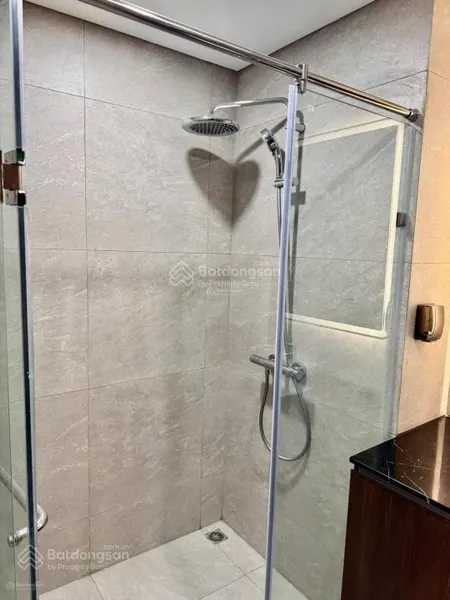 Chính chủ cần chuyển nhượng căn 2pn ban công đông bắc