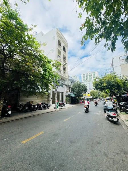Bán nhà 80.8m² ngang 4m giá 13.5 tỷ Phường Tân Thuận