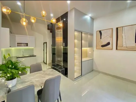 CHỈ 8.XX TỶ - 45M BÁN NHÀ NGỌC THUỴ- GẦN Ô TÔ- GẦN NHÀ VĂN HOÁ - THANG MÁY- FULL NỘI THẤT.