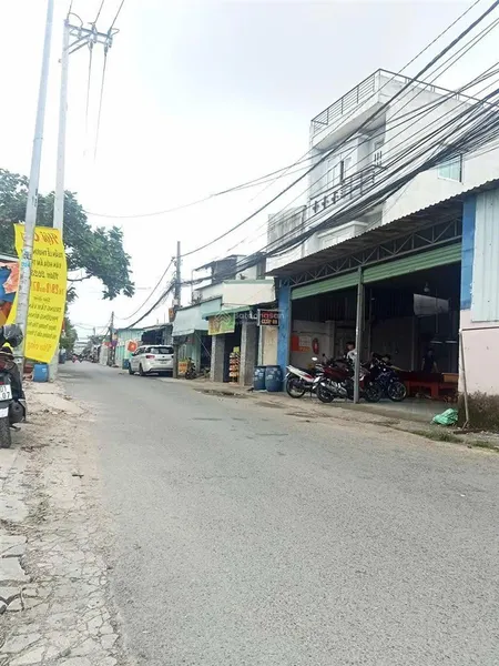 Đất mặt tiền đường bình hòa 15 kinh doanh buôn bán tốt. gia chủ cần bán xoay vốn kinh doanh.