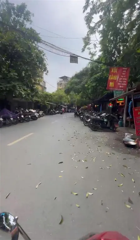 Lô đất cầu giấy.quan hoa.50m2.mt 39m.phù hợp xây ccmn. 2 mặt ngõ trước sau rộng 2 mét.giá 11tỷ2