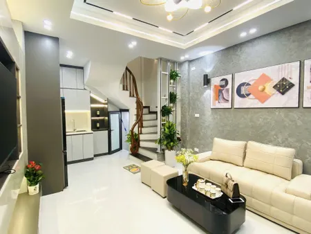 Nhà Đẹp! Hai Bà Trưng,20m ra Phố,Full Nội Thất,Dt: 23/25T2m2 x 4Tầng,MT: 3.8m,Giá: 6.2 tỷ