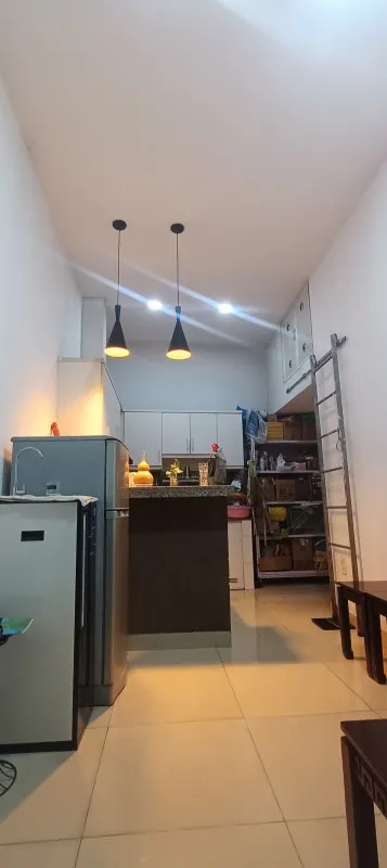 Căn hộ chung cư lầu 1, Hải Thượng Lãn Ông, P.10, Q.5, 4x23m, 2PN. Giá 3,3 tỷ TL (SHR)