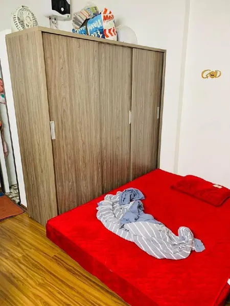 🌹NHÀ ĐẸP LĨNH NAM – LÔ GÓC 2 MẶT TIỀN – Ô TÔ ĐỖ CỬA – KINH DOANH – SỔ ĐỎ RIÊNG

Lô góc 2 mặt ngõ, ô tô đỗ cửa, mặt tiền rộng, kinh doanh đỉnh.

Vị trí trung tâm, ngay chợ Nam Dư, gần trường mầm non, tiểu học, THCS Lĩnh Nam.

Nhà xây chắc chắn, thiết