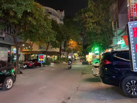 Bán đất phố dương khuê, cầu giấy dt 80m giá 30 tỷ vỉa hè, ô tô tránh, kinh doanh bất chấp.