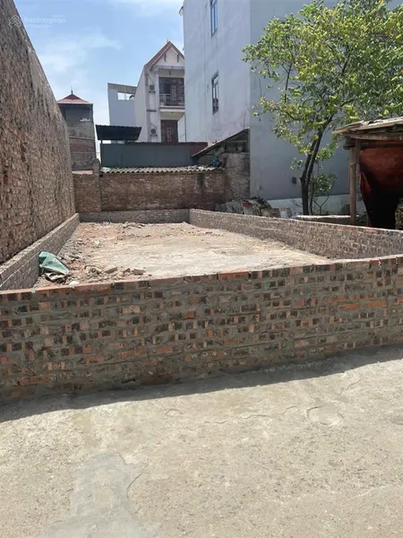 Bán mảnh đất vĩnh ngọc 20m ra đường ôtô tránh nằm sát ngay thành phố thông minh. dt 53m nở hậu.