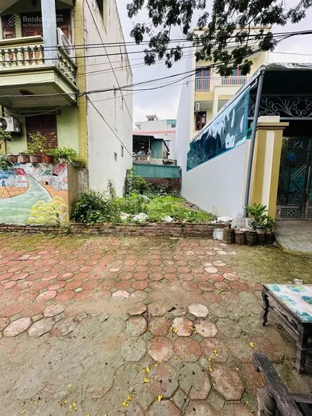 Bán đất mặt phố phân lô quân đội đàm quang trung long biên 85m2, đường 13m, 2 vỉa hè, giá 25.7 tỷ