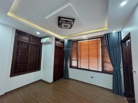Bán gấp nhà phố lâm hạ hoàng như tiếp, giáp phố hồng tiến, nguyễn văn cừ, cầu chương dương