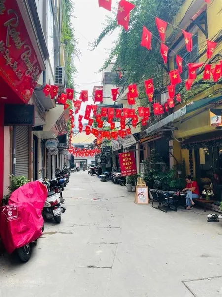 Cổ nhuế ngõ ô tô, kinh doanh lô góc. * 32 m2 4 tầng giá 8,3 tỷ (giá siêu tốt).