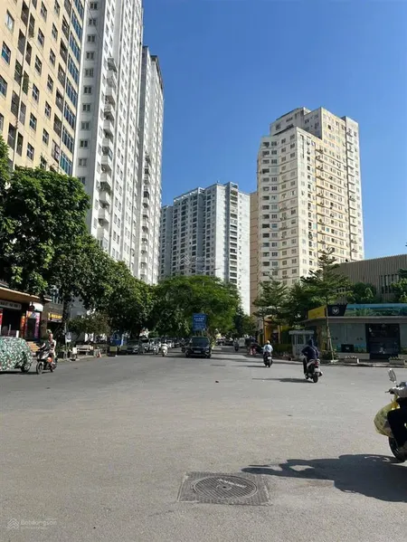 Chính chủ gửi bán nhà liền kề văn khê 50m 5 tầng hiện đại ,kinh doanh ô tô tránh đỗ ngày đêm