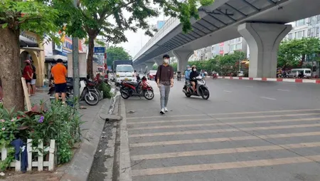 Bán mặt phố trường chinh, kinh doanh sầm uất, xây toà văn phòng, trụ sở công ty, 440m2 mt 14m 185tỷ