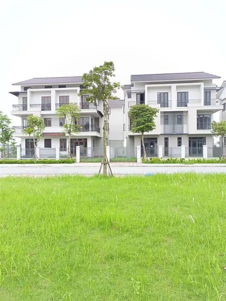 Biệt thự ven sông cách hồ tây 15 phút ngay cạnh ga trung mầu hàng chủ đầu tư miễn lãi 18 tháng