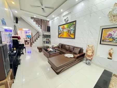Bán nhà la thành ba đình siêu đẹp vài bước ra phố tiện ích bạt ngàn,đầu đủ nt dt 50/54m 3t mt 3,6m