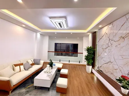 Hiếm ! nhỉnh 9 trung tâm cầu giấy 48m2 6 tầng ô tô full nội thất 2 thoáng vĩnh viễn dân xây