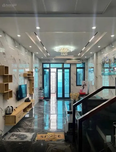 Siêu phẩm ! nhà doãn kế thiện 38m2 6 tầng dân xây ngõ nông ô tô nội thất sịn ở sướng