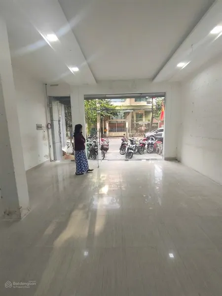 Mặt tiền kinh doanh đỉnh q10 4 tầng, 6pn, 86m² ngang 6m, dòng tiền 700tr/năm giá chỉ 38 tỷ tl