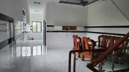 Dt 5x32 giá 5.5 tỷ, bán nhà mặt tiền đường kinh doanh, 1 trệt 2 lầu, ngay trung tâm tp bà rịa