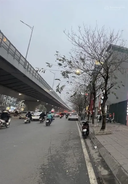 Bán nhà phố minh khai mặt tiền rộng lô góc vỉa hè đá bóng kinh doanh