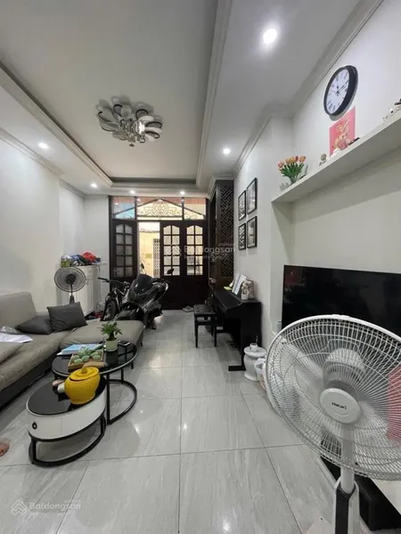 Bán căn nhà rẻ hơn cả tỷ so với thị trường tại khu vực hai bà trưng phố minh khai