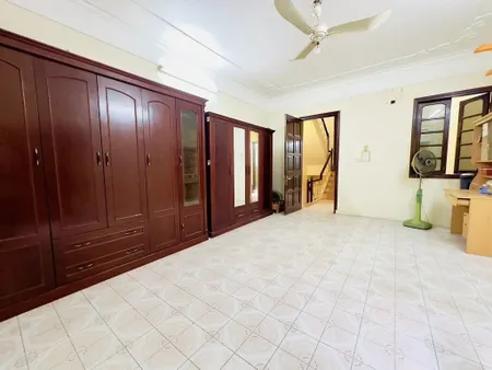 Bán nhà Đào Tấn, khu VIP, 110m phù hợp xây apartment, chỉ 25 tỷ