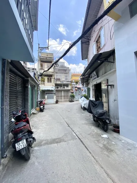 Nhà CMT8, Q.10, Thu nhập 25tr/tháng, 64m², 4x16m, hẻm oto, giá 10.6 ty