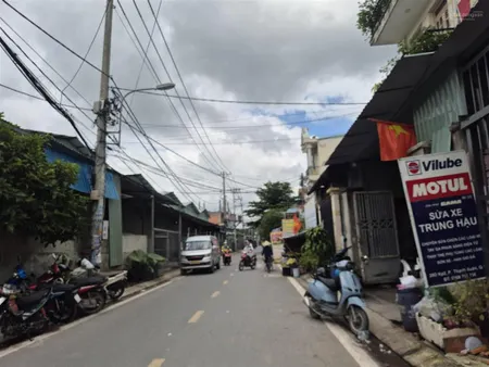 Xưởng xây full 1115m2 có 586m2 thổ cư mt nhựa 10m thông 1 xẹt tx25. đang cho thuê 70tr/1th chỉ 27ty