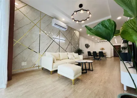 Cần bán căn hộ 2pn hatb nằm ngay trung tâm q7, tầng đẹp, view thoáng, phi 0902 539 ***