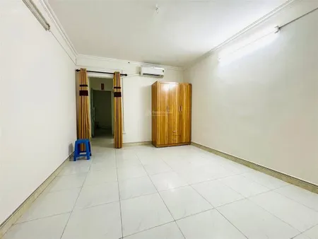 Giá rẻ! 4,25 tỷ tập thể đội cấn, ba đình, tầng 2, sổ to, 2 thoáng 80m2 2pn ở ngay