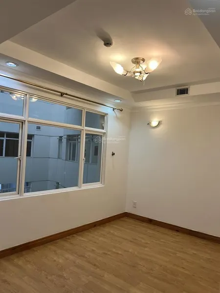 Bán penthouse hoàng tháp trung sơn 8.9 tỷ hồ bơi riêng diện tích sử dụng 300m2